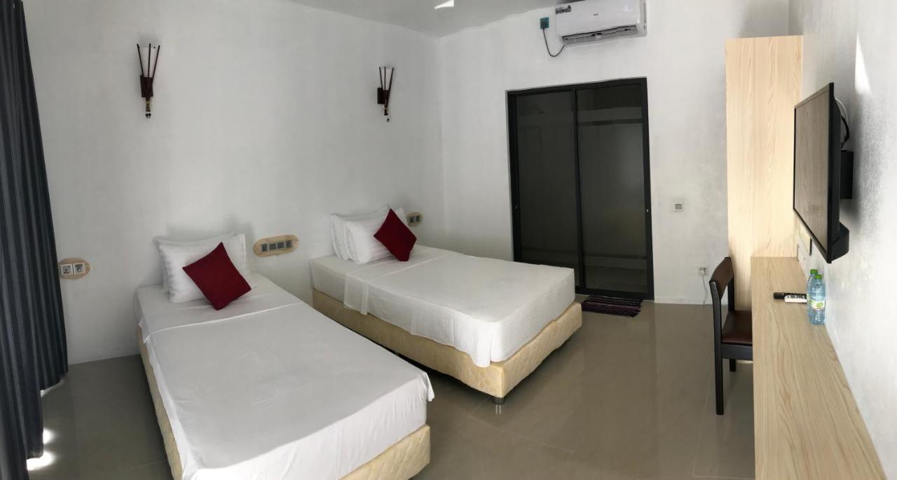 Royal Stay Inn Thoddoo Exterior photo